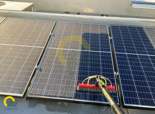 solar_panel_dust.jpg
