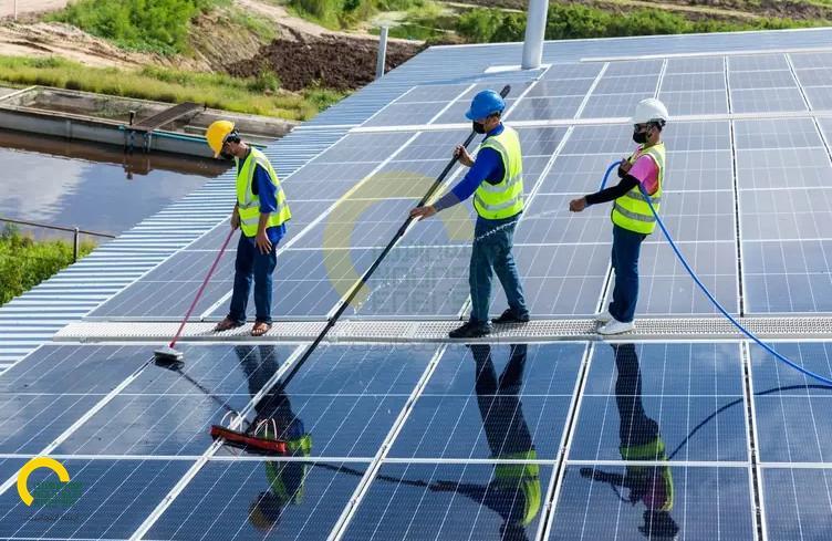 Which_solar_panel_cleaning_method_is_right_for_me.jpg