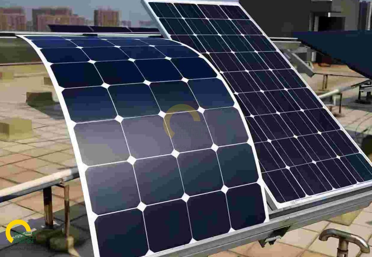 solid_solar_vs_flexible_solar_panel.jpg